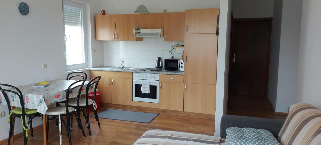 Charlie Apartments Vodice Bagian luar foto