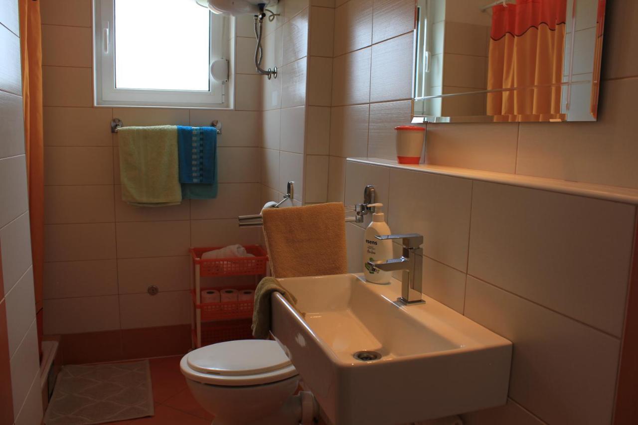 Charlie Apartments Vodice Bagian luar foto
