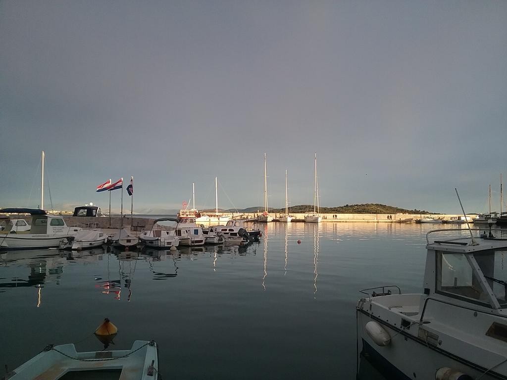 Charlie Apartments Vodice Bagian luar foto