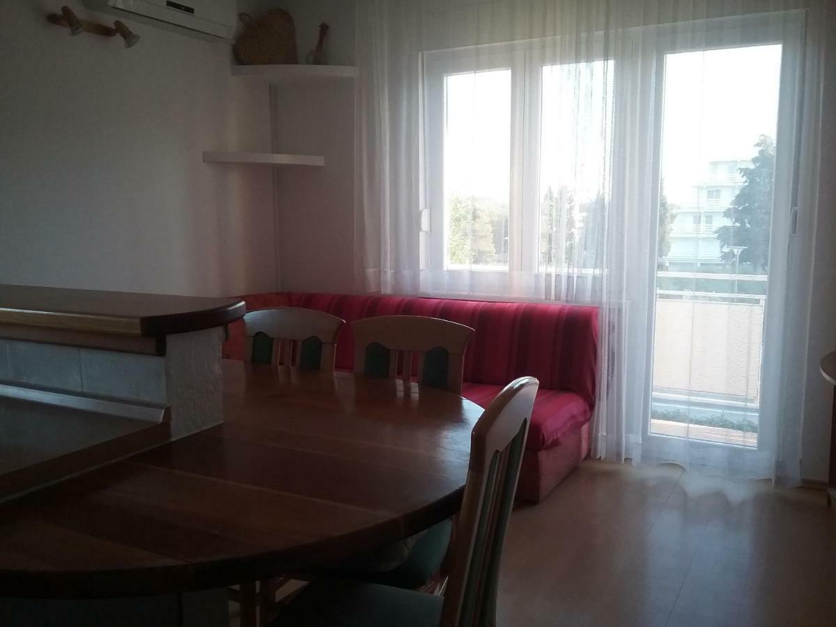 Charlie Apartments Vodice Bagian luar foto